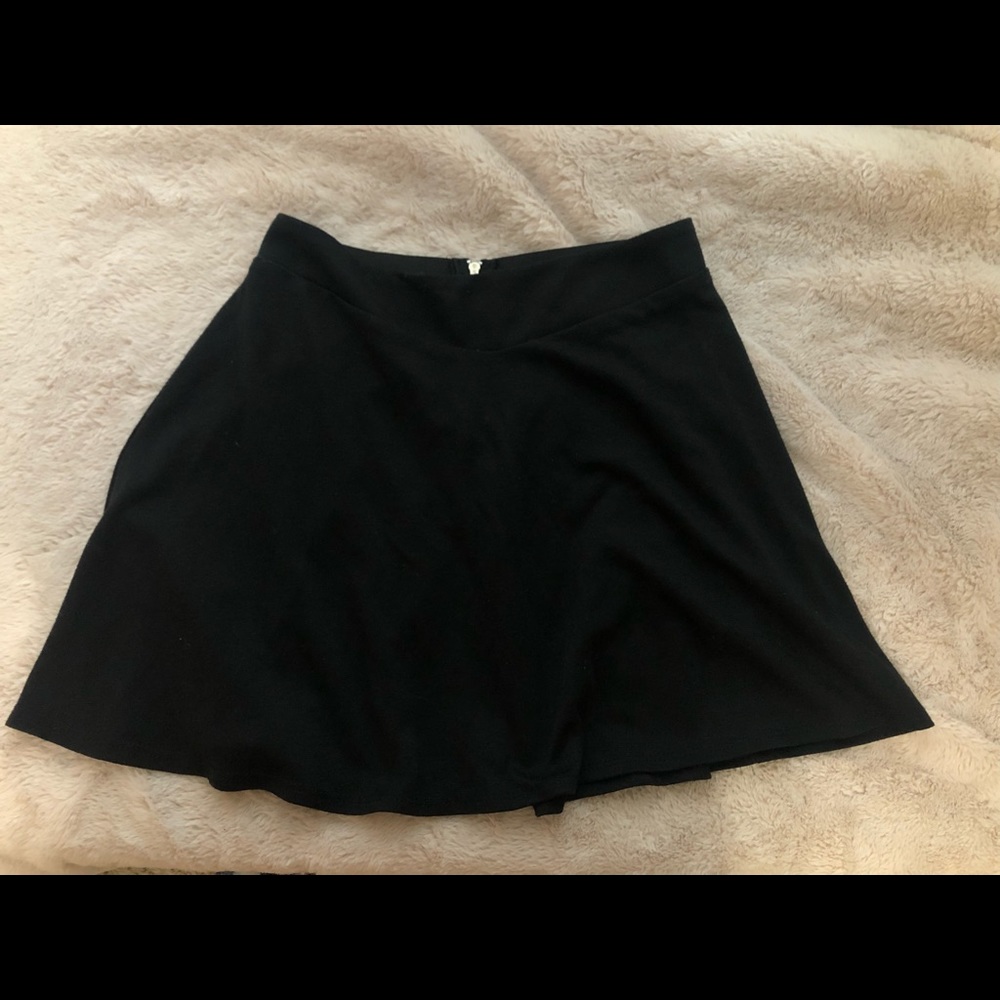 2B BEBE Black skater  skirt